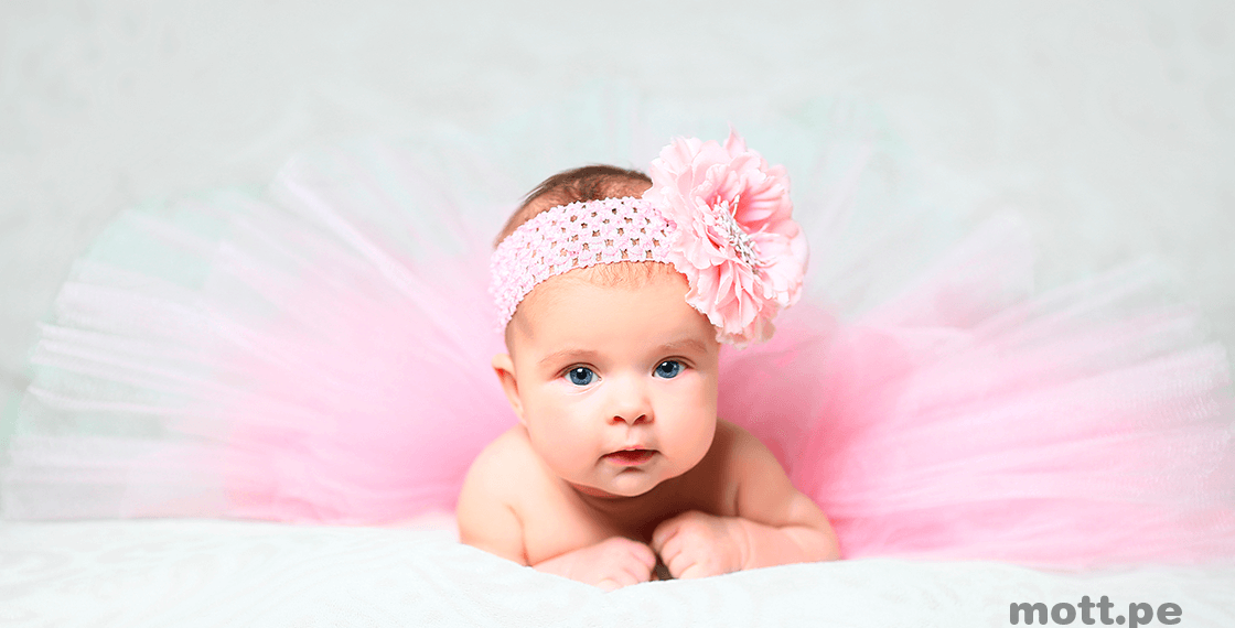 Captura los tiernos momentos de tu bebé en casa: ideas creativas de fotografía