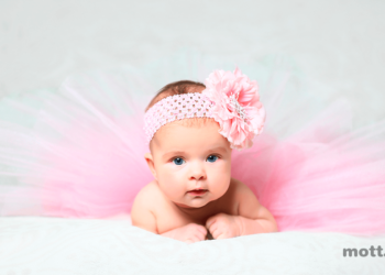 Captura los tiernos momentos de tu bebé en casa: ideas creativas de fotografía