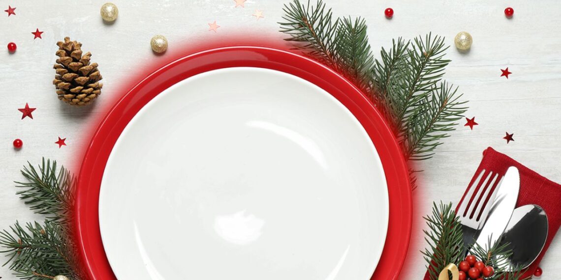 Descubre cómo sorprender a tus invitados con la mesa de Navidad más espectacular
