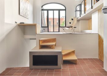Descubre cómo transformar tus escaleras interiores en un elemento de diseño impresionante