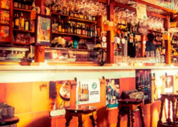 Transforma tu bar en un paraíso de estilo con estas ideas de decoración impresionantes