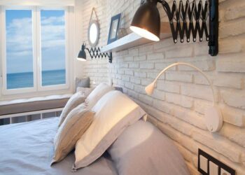 Transforma tu dormitorio con estas ingeniosas ideas para mesillas de noche