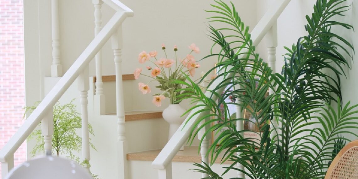 Transforma tu hogar con estas creativas ideas para decorar el descanso de escalera