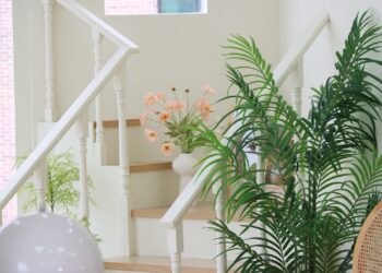 Transforma tu hogar con estas creativas ideas para decorar el descanso de escalera