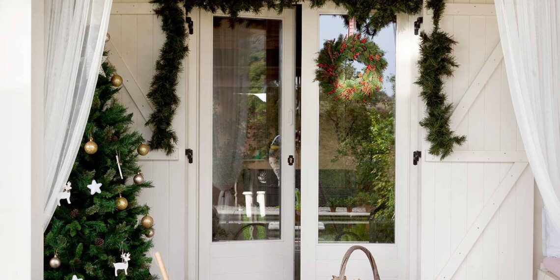 Transforma tu hogar en un paraíso navideño con estas ideas de decoración para la fachada