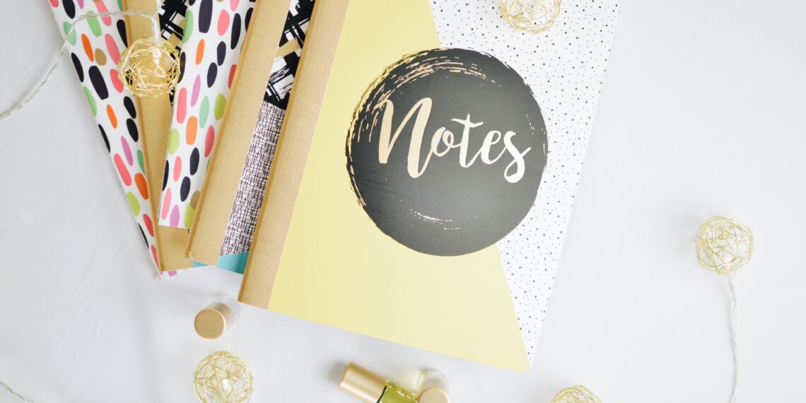 Transforma tus cuadernos en obras de arte con estas creativas ideas de decoración