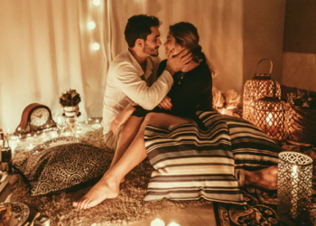 Descubre cómo sorprender a tu pareja con una cita en casa inolvidable