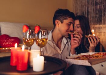 Descubre las ideas más románticas para sorprender a tu pareja en el día de los enamorados