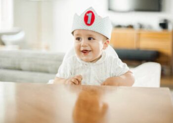 Descubre las mejores ideas para celebrar el primer mes de tu bebé y hacerlo inolvidable
