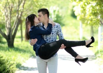 Descubre las mejores ideas para sorprender a tu pareja y avivar la llama del amor